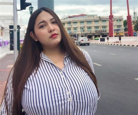 Mamah Muda Montok Keenakan Dientot .